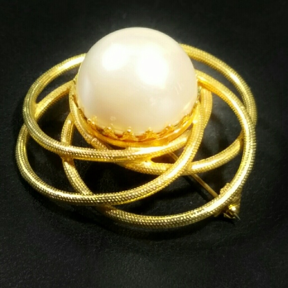 Vintage Original by Robert Gold Oversized Pearl Brooch - Picture 2 of 4